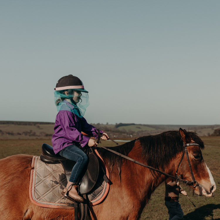 Kids fly net for horseriding