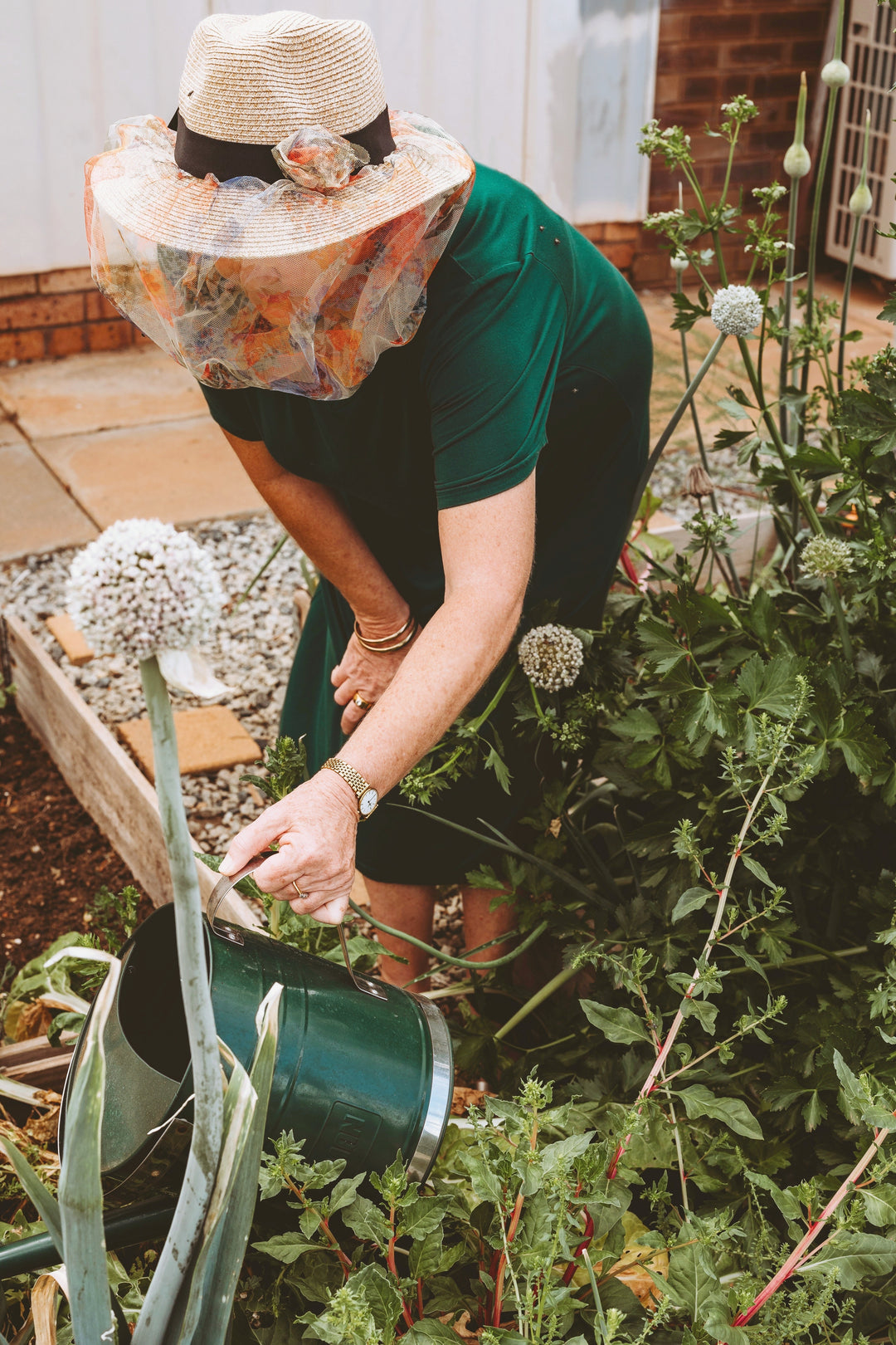 Floral fly net for gardeners